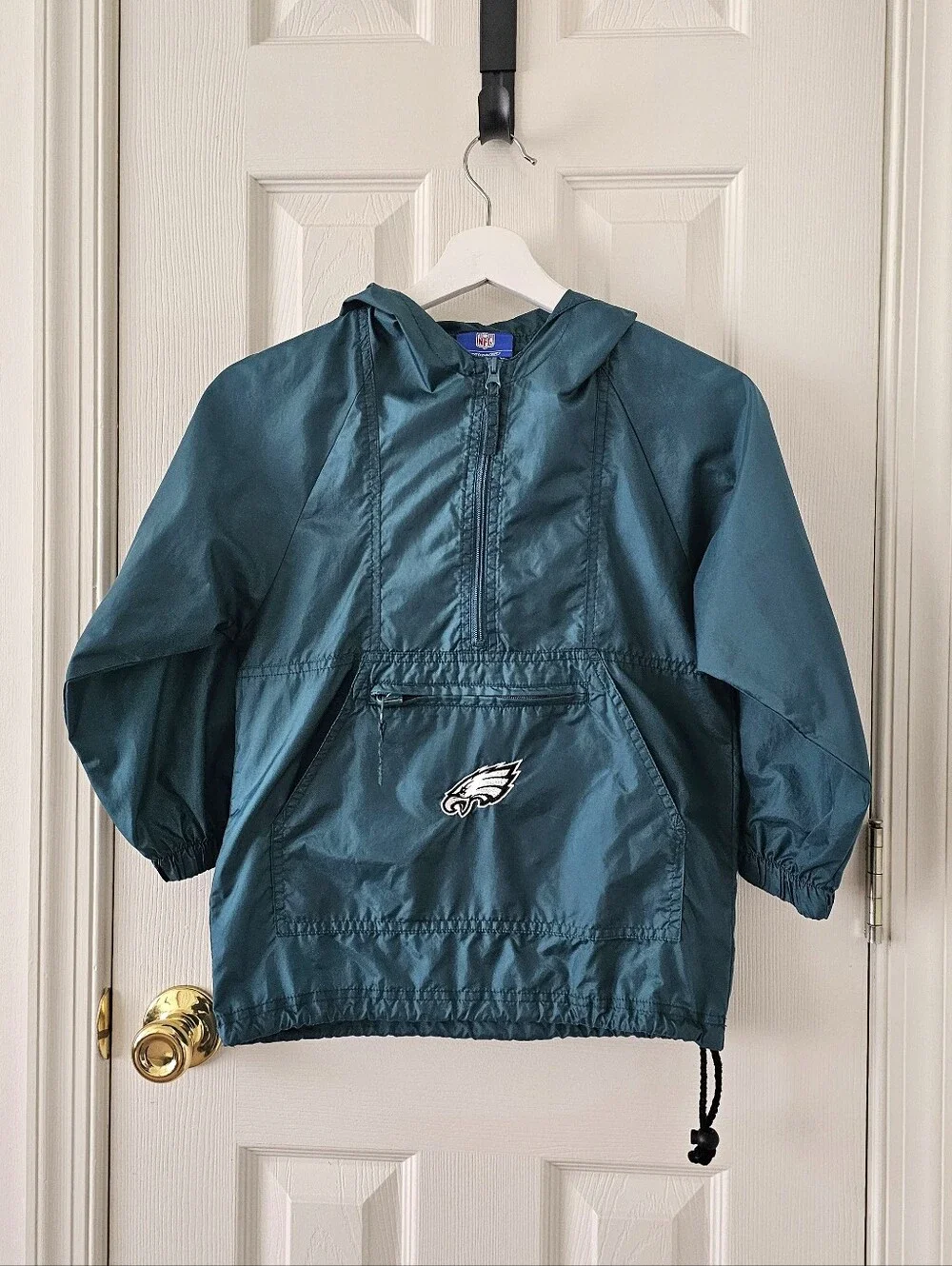 Reebok NFL Philadelphia Eagles Youth Hooded Pullover Windbreaker Jacket M 5/6